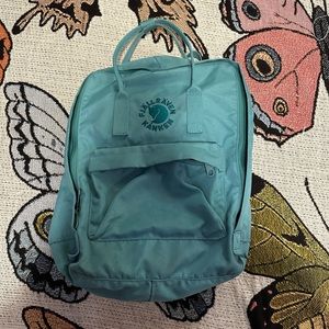 Teal Fjallraven Kanken backpack